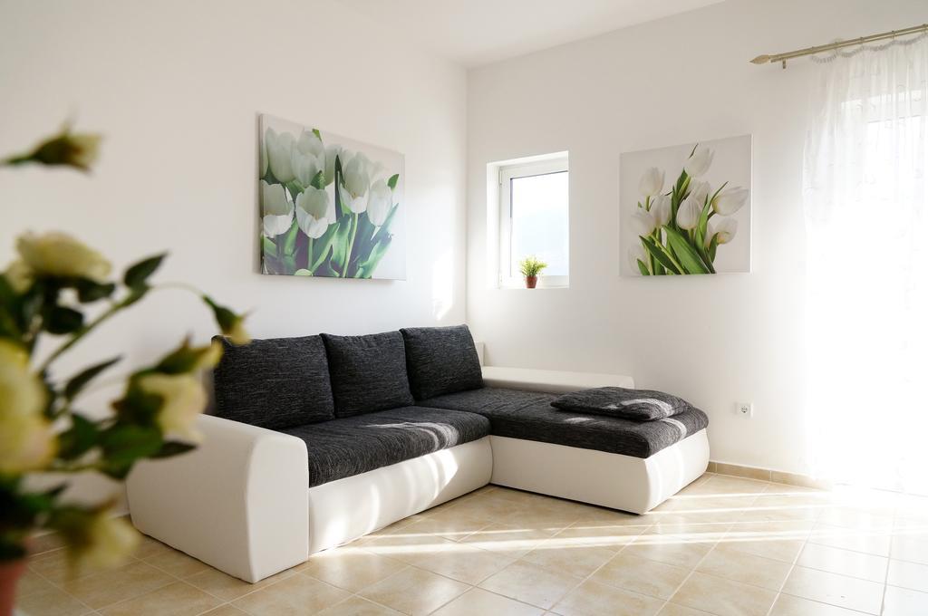 Apartment Begonia Of Kumbor Херцег Нови Екстериор снимка