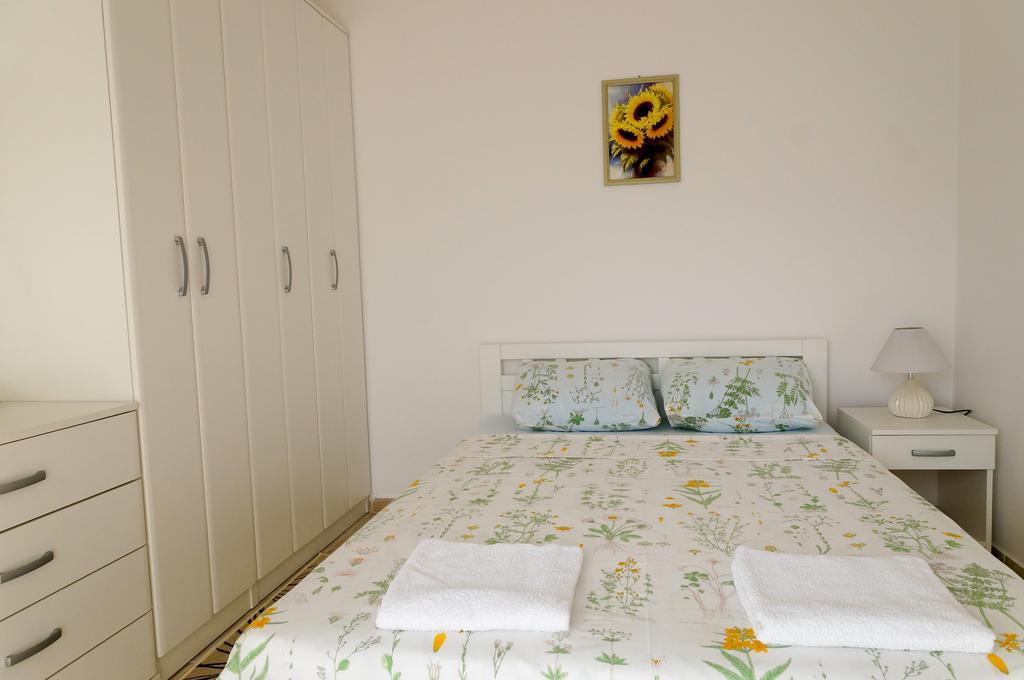 Apartment Begonia Of Kumbor Херцег Нови Екстериор снимка