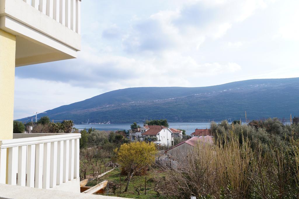 Apartment Begonia Of Kumbor Херцег Нови Екстериор снимка